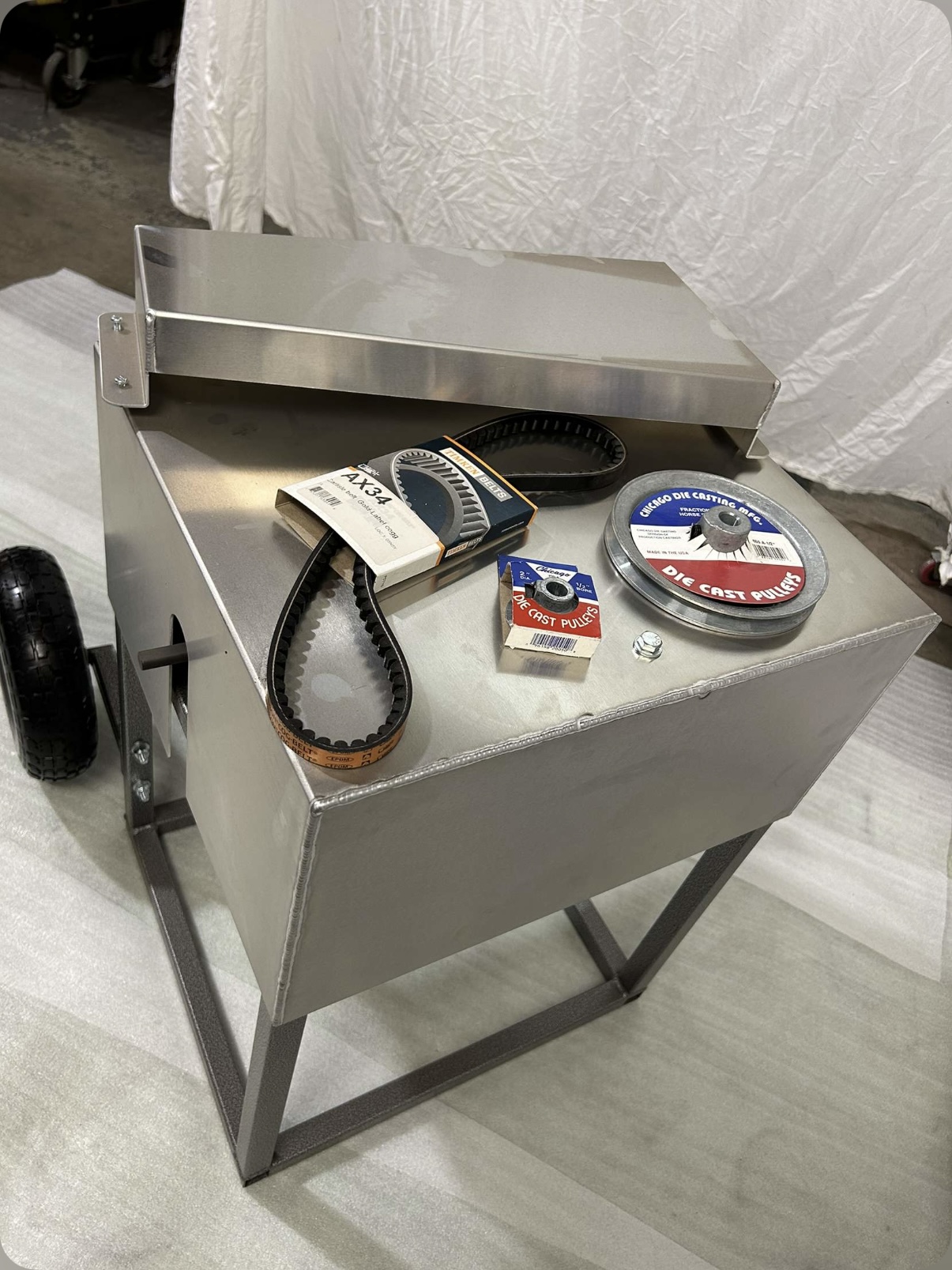 TIRE WASHER STAND WITH MOTOR